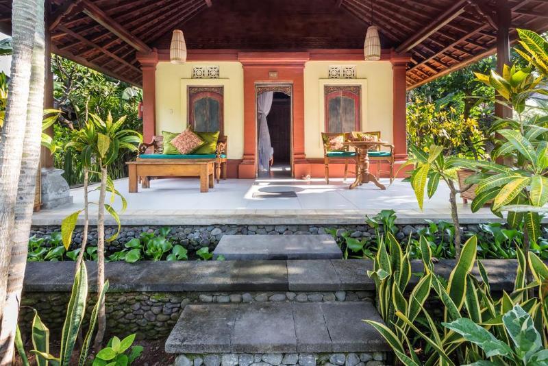 Taman Sari Bali Cottages Banyuwedang Exteriör bild